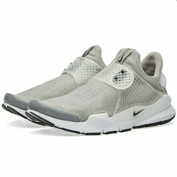 nike sock dart sneakers